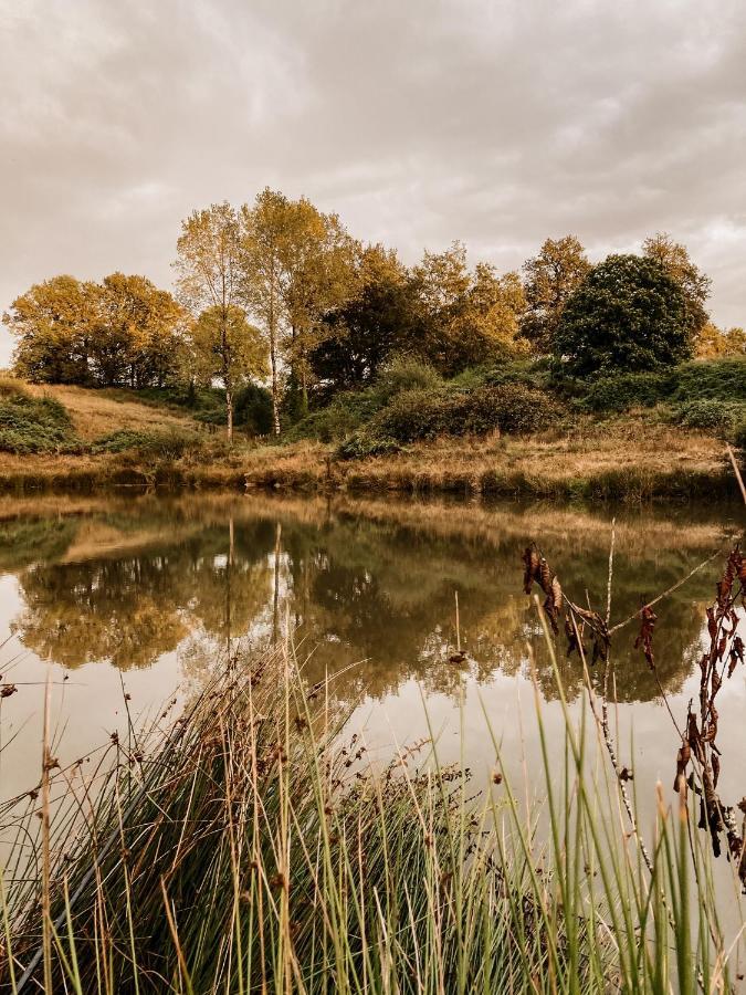 La Ferme Du Pont De Maumy, Cabane Au Bord De L'Etang Et Bain Nordique Busserolles Buitenkant foto