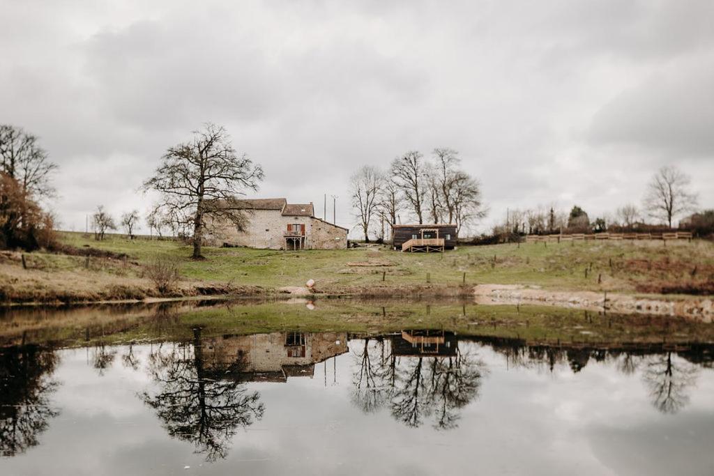 La Ferme Du Pont De Maumy, Cabane Au Bord De L'Etang Et Bain Nordique Busserolles Buitenkant foto