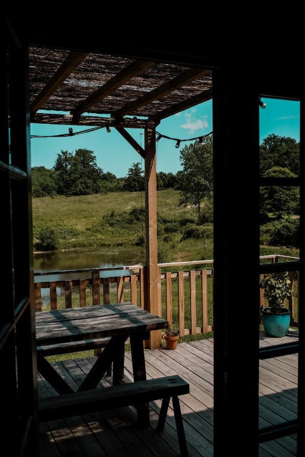 La Ferme Du Pont De Maumy, Cabane Au Bord De L'Etang Et Bain Nordique Busserolles Buitenkant foto