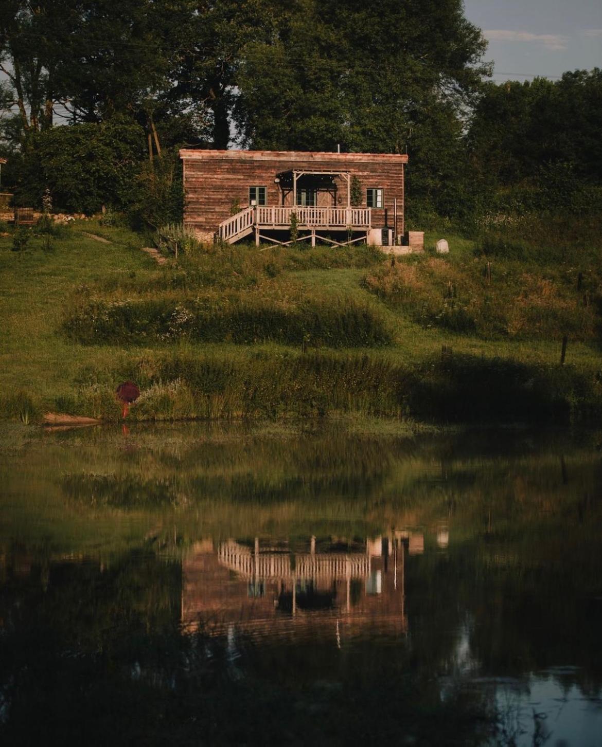 La Ferme Du Pont De Maumy, Cabane Au Bord De L'Etang Et Bain Nordique Busserolles Buitenkant foto