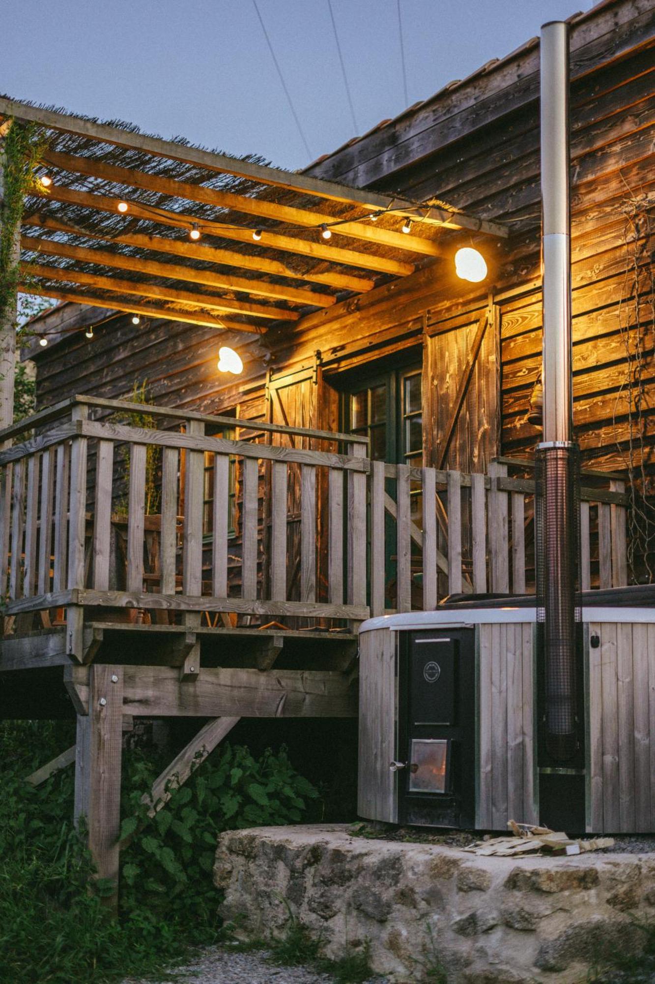 La Ferme Du Pont De Maumy, Cabane Au Bord De L'Etang Et Bain Nordique Busserolles Buitenkant foto